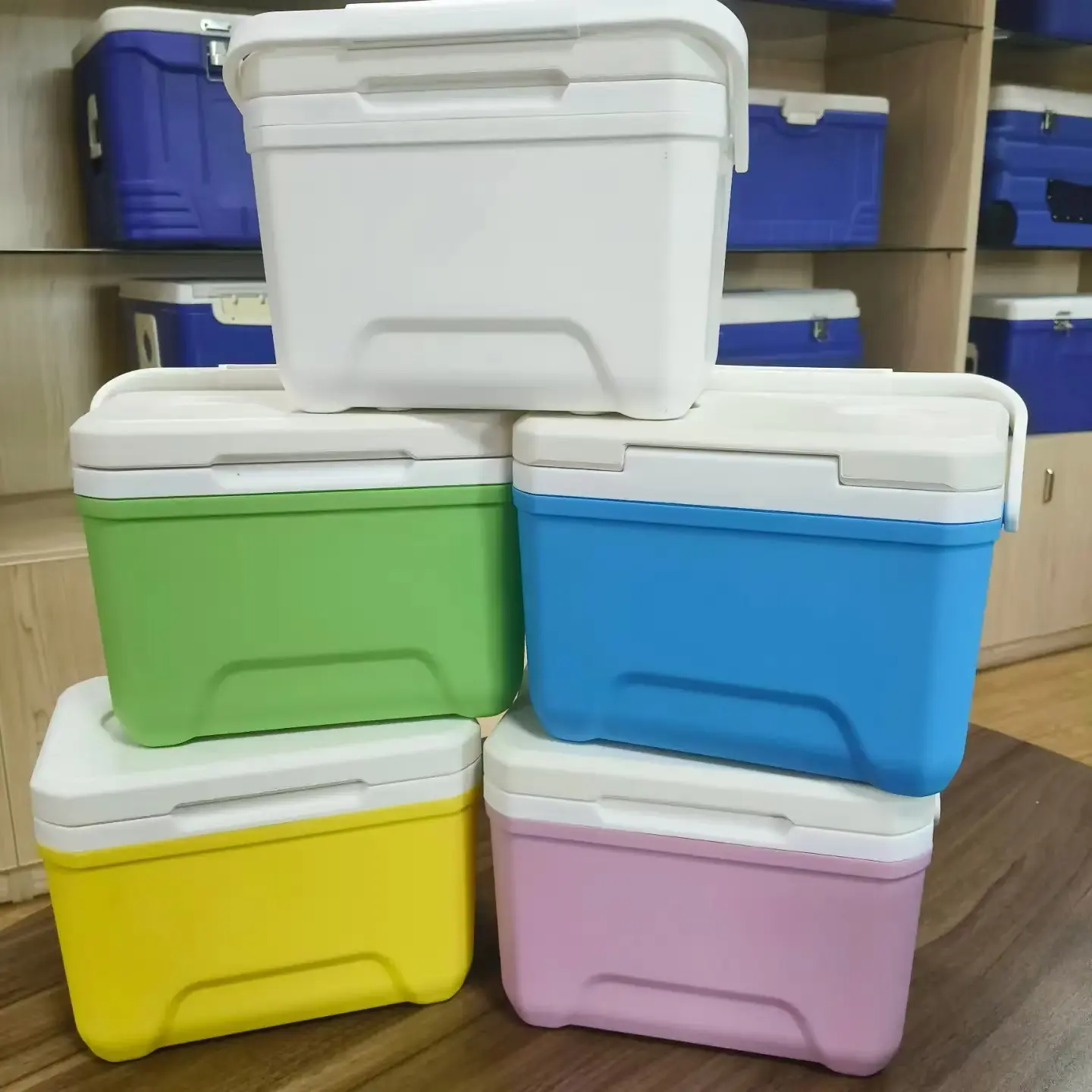 Multi-color ice chest cooler box are in hot production 